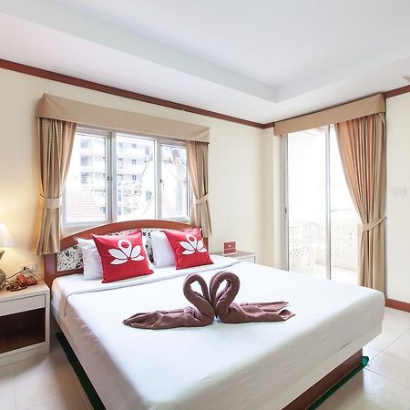 Zen Rooms Rat-U-Thid 200 Phi Road Patong Exterior photo